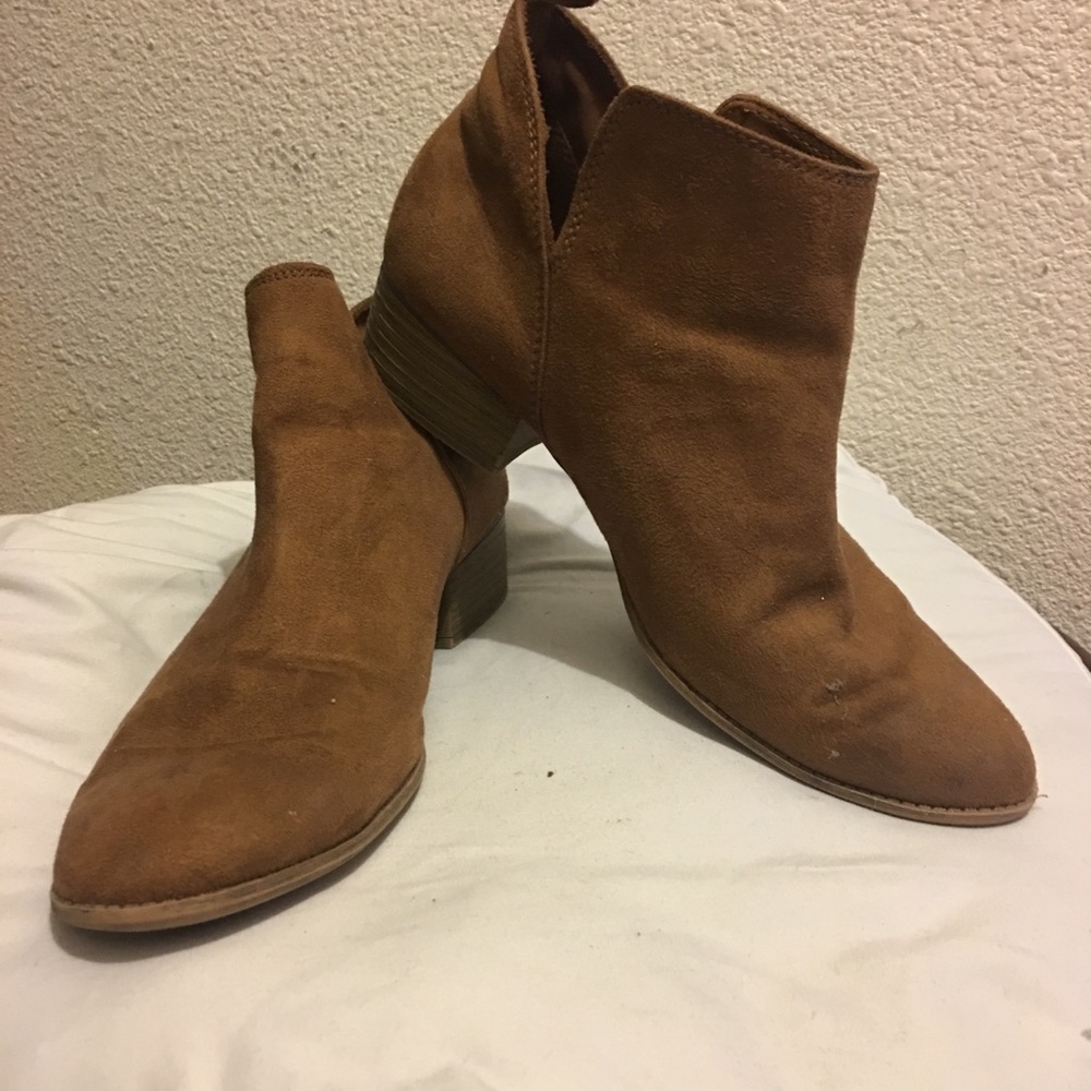 American eagle booties brown